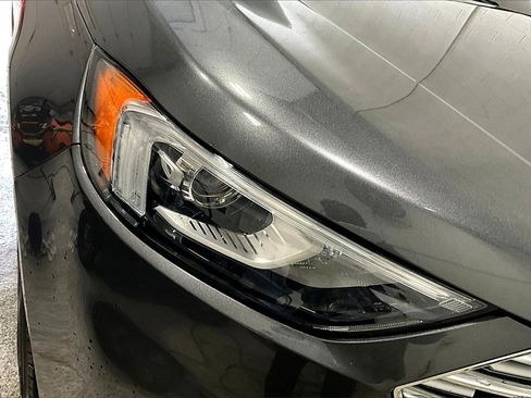 Used 2019 Ford Edge SEL image 29