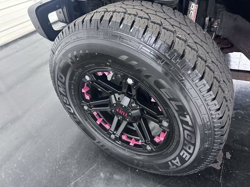 Used 2015 Jeep Wrangler Unlimited Rubicon AWD/4WD image 26