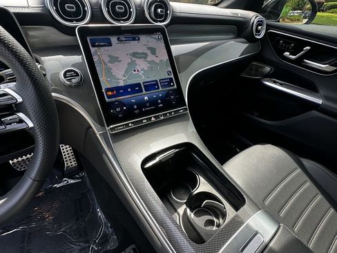 Certified 2025 Mercedes-Benz GLC 300 image 31