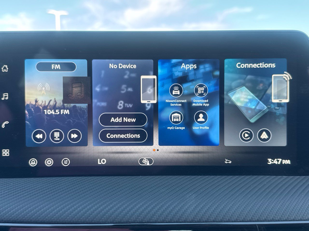Certified 2026 Nissan Kicks SR FWD image 45