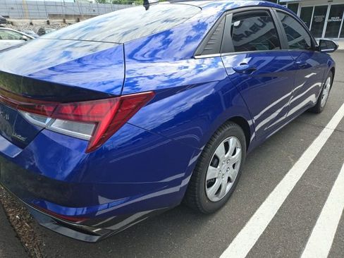 Used 2021 Hyundai Elantra Limited FWD image 18