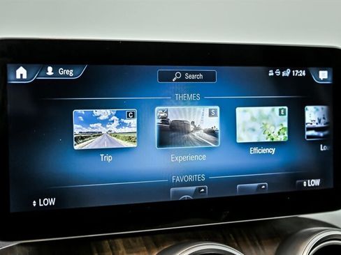 Used 2022 Mercedes-Benz GLC 300 GLC 300 4MATIC image 32