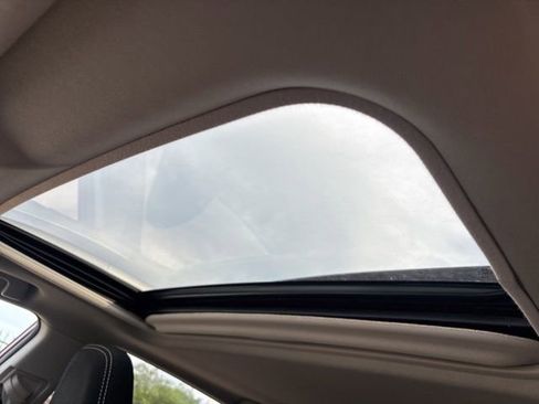 Used 2018 Toyota RAV4 XLE image 10