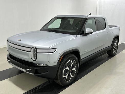 Used 2024 Rivian R1T Adventure AWD/4WD image 1