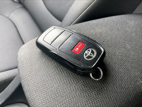 Used 2024 Toyota Corolla Cross LE image 14