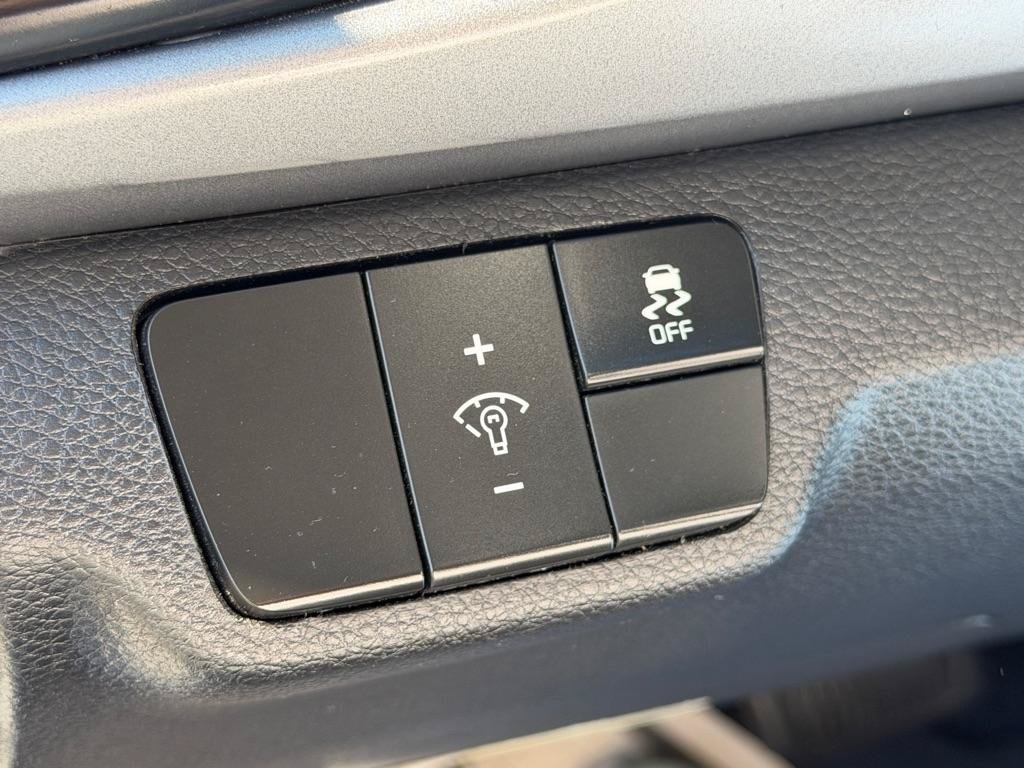 Used 2023 Kia Rio LX FWD image 29