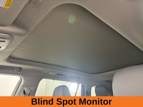 Used 2024 Toyota Highlander Platinum image 20