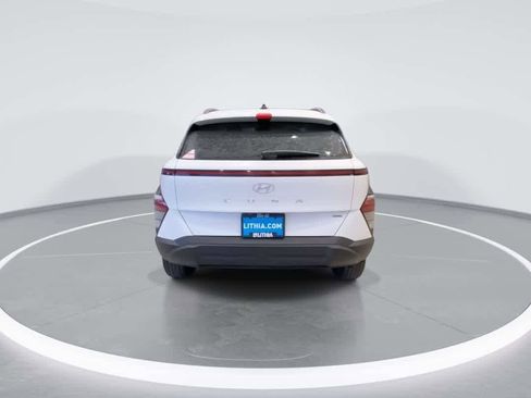 Used 2025 Hyundai Kona SEL image 7