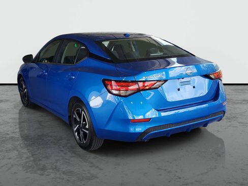 Used 2024 Nissan Sentra SV FWD image 3