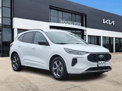 Used 2023 Ford Escape ST-Line image 3