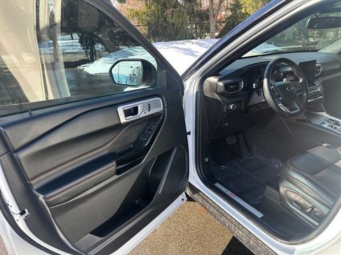 Used 2023 Ford Explorer ST-Line w/ Class IV Trailer Tow Package image 20