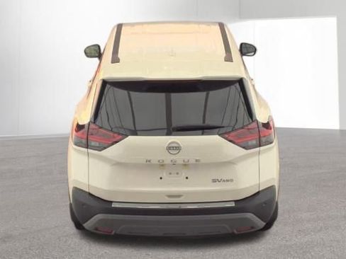 Used 2023 Nissan Rogue SV image 6
