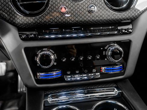 Used 2024 Rolls-Royce Ghost Black Badge w/ Black Badge Ghost Package image 37