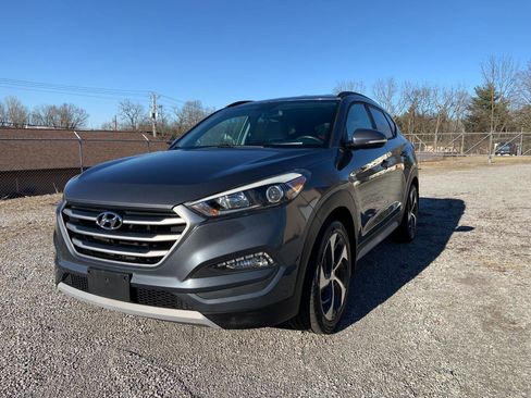 Used 2017 Hyundai Tucson Sport image 1