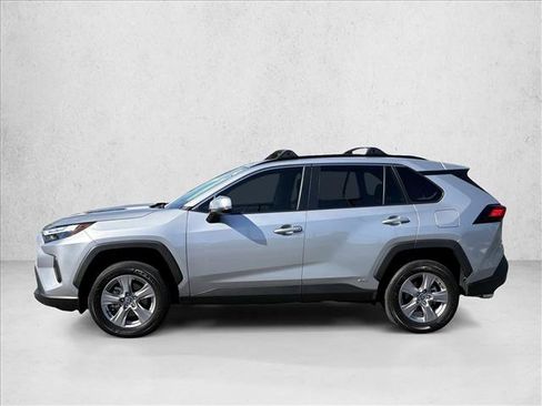 Certified 2025 Toyota RAV4 XLE AWD/4WD image 7