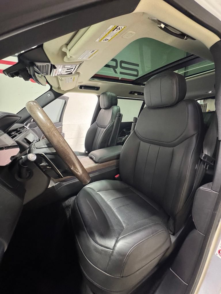 Used 2024 Land Rover Range Rover Long Wheelbase SE AWD/4WD image 10