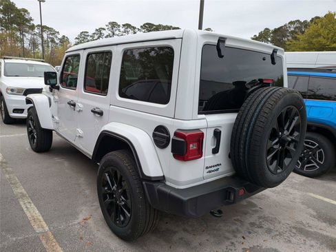 Used 2025 Jeep Wrangler Sahara w/ Safety Group image 3