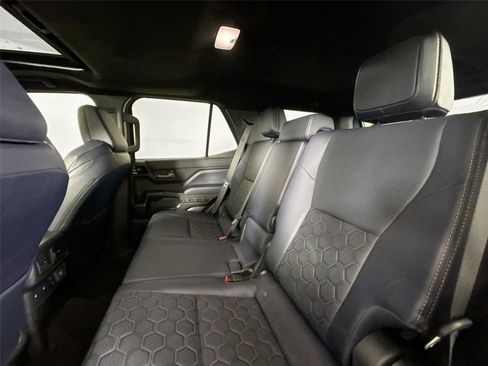 Certified 2025 Toyota 4Runner 4WD image 31
