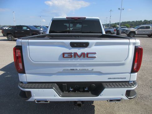 New 2026 GMC Sierra 1500 Denali w/ Denali Reserve Package AWD/4WD image 5