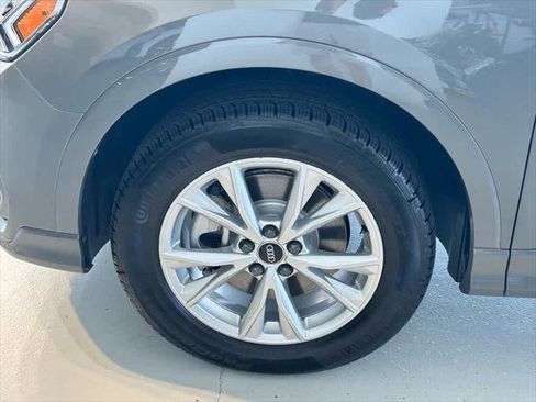 Certified 2025 Audi Q3 2.0T Premium image 8