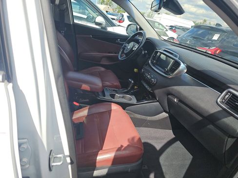 Used 2017 Kia Sorento SX image 13