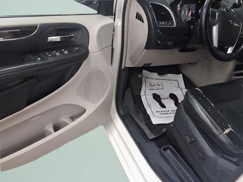 Used 2012 Chrysler Town & Country Touring w/ Entertainment Group #1 image 7