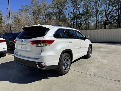 Used 2018 Toyota Highlander Limited Platinum image 28