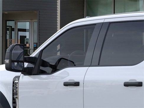 New 2025 Ford F550 4x4 Crew Cab Super Duty w/ XL Chrome Package image 20