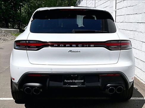 Used 2025 Porsche Macan AWD/4WD image 9
