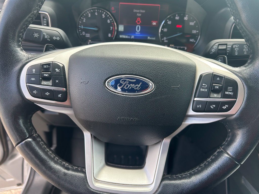 Used 2021 Ford Explorer XLT w/ Equipment Group 202A AWD/4WD image 18