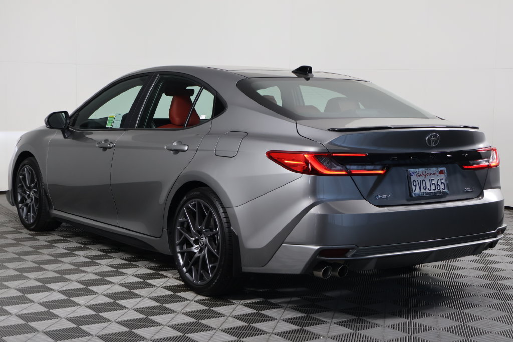 Used 2025 Toyota Camry XSE FWD image 6