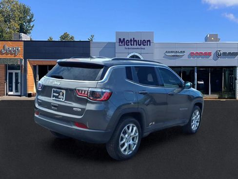 Used 2022 Jeep Compass Latitude AWD/4WD image 4
