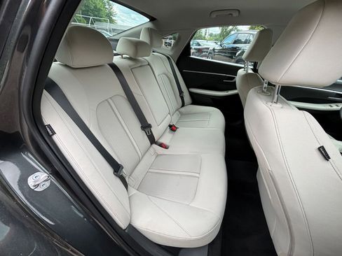 Used 2025 Hyundai Sonata SEL FWD image 39