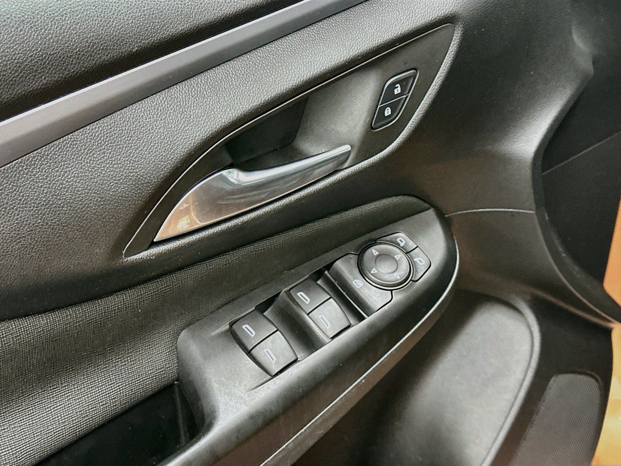 Used 2025 Buick Envista Preferred FWD image 15