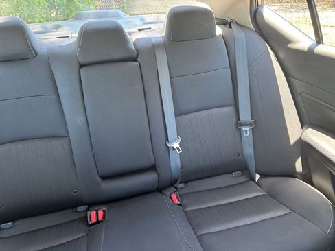 Used 2025 Nissan Altima 2.5 SV FWD image 38