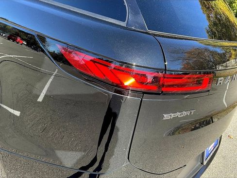 Used 2025 Land Rover Range Rover Sport image 22