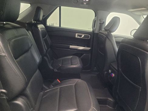 Used 2020 Ford Explorer XLT w/ Equipment Group 202A image 19