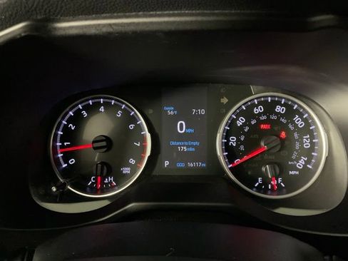 Used 2020 Toyota RAV4 LE image 24