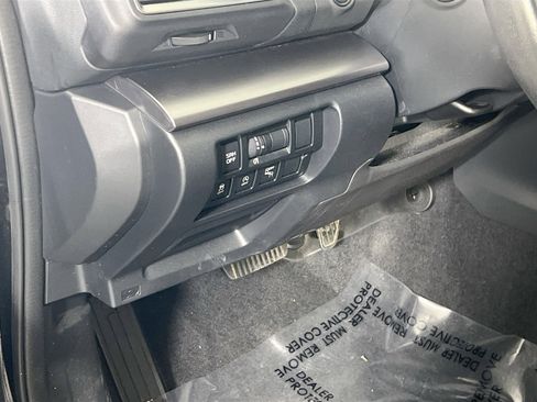 Used 2022 Subaru Crosstrek 2.5i Limited w/ Moonroof Package 2 image 10