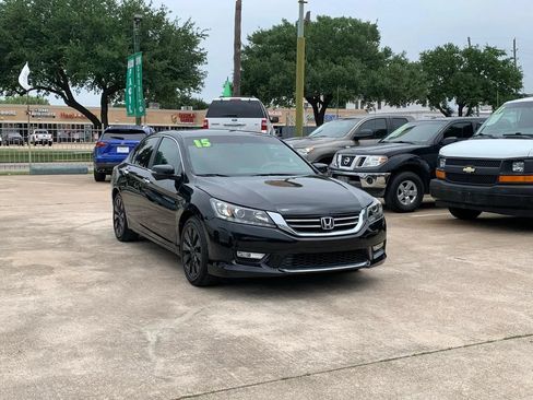 Used 2015 Honda Accord EX image 3