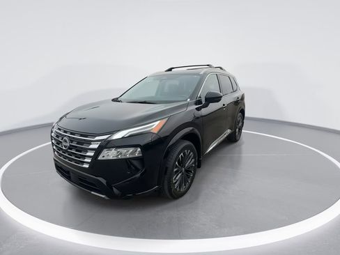 Certified 2026 Nissan Rogue Platinum w/ Platinum Premium Package image 4