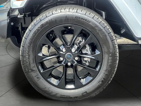 Used 2024 Jeep Wrangler Unlimited Sahara w/ Safety Group AWD/4WD image 25
