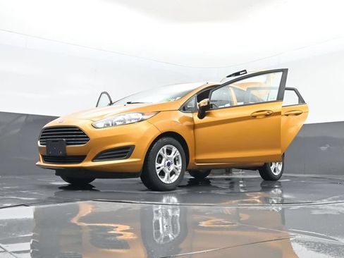 Used 2016 Ford Fiesta SE FWD image 31