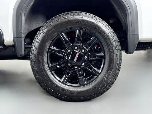 New 2026 GMC Sierra 2500 AT4 AWD/4WD image 32