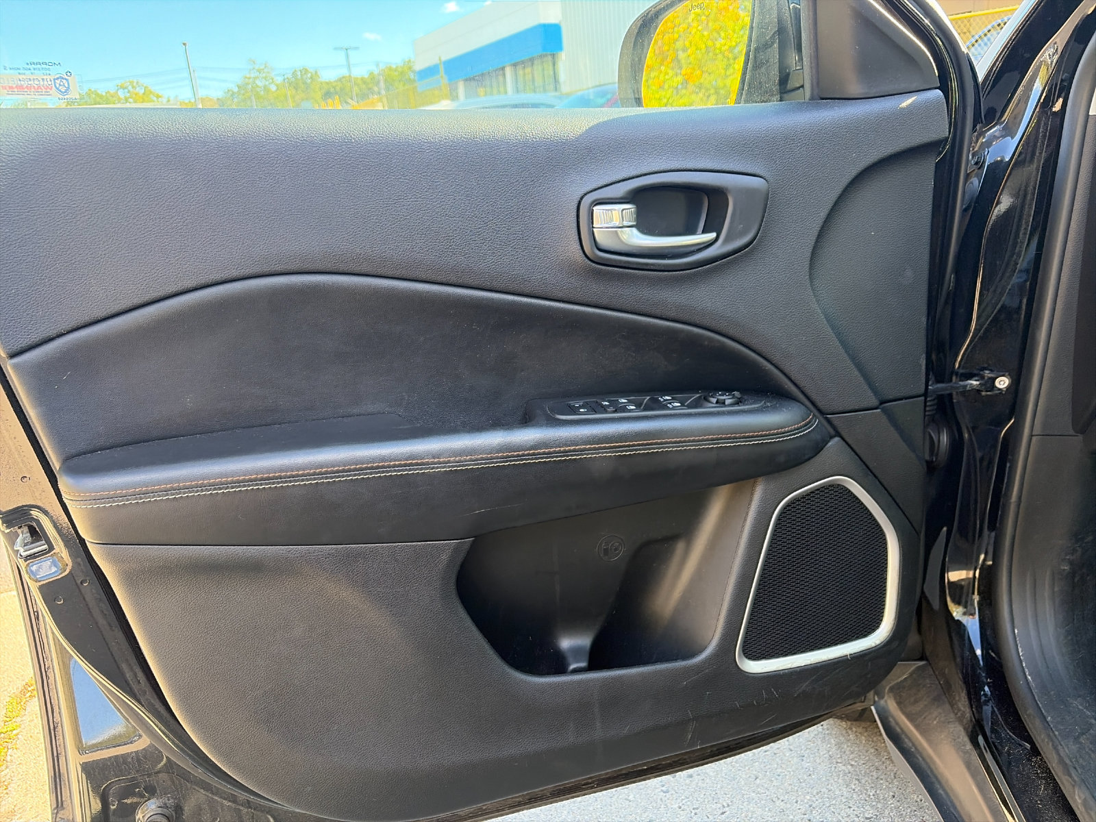 Used 2020 Jeep Compass Latitude w/ Popular Equipment Group AWD/4WD image 10