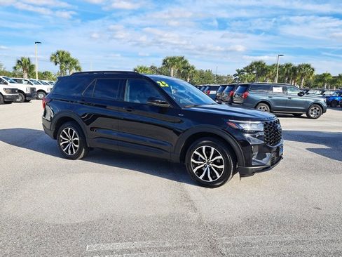 Certified 2025 Ford Explorer ST-Line image 31