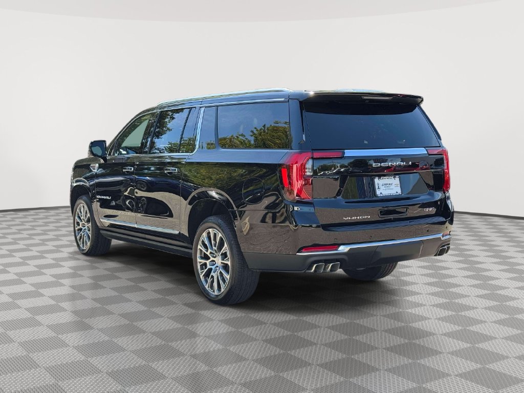 Used 2026 GMC Yukon XL Denali w/ Sun & Power Step Package AWD/4WD image 5