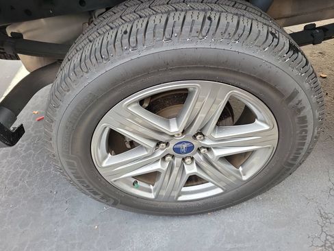 Used 2019 Ford F150 XLT w/ Equipment Group 302A Luxury AWD/4WD image 12