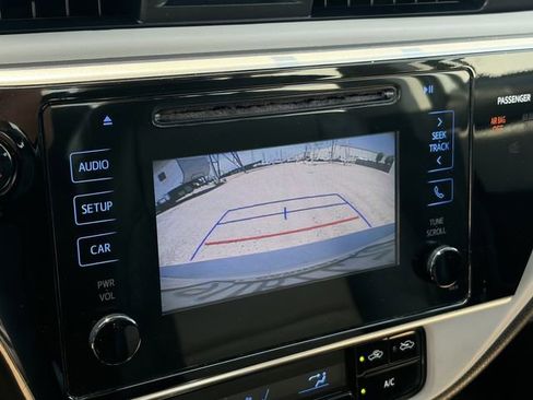 Used 2017 Toyota Corolla LE FWD image 6
