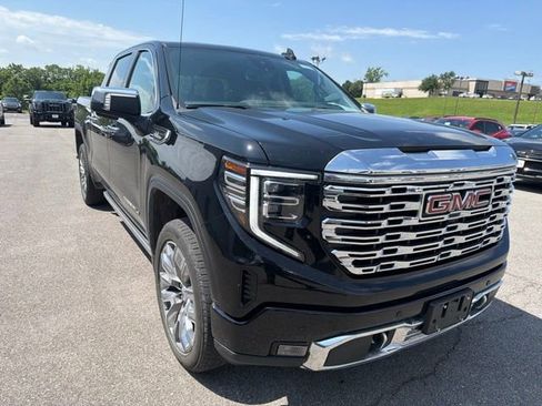 Used 2025 GMC Sierra 1500 Denali w/ Denali Reserve Package AWD/4WD image 9